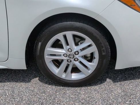 Used 2019 Toyota Corolla SE FWD image 11
