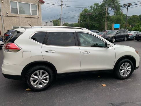 Used 2016 Nissan Rogue SV w/ SV Premium Package FWD image 5