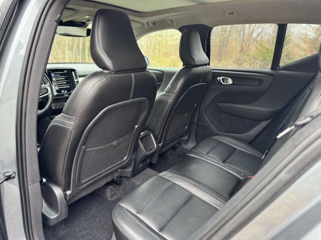 Used 2019 Volvo XC40 T5 Momentum AWD/4WD image 12