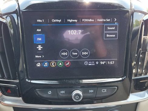 Used 2022 Chevrolet Traverse LT w/ LT Premium Package FWD image 15