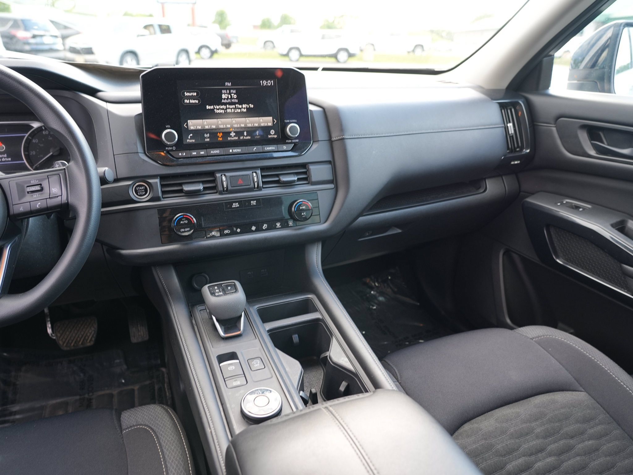 Used 2024 Nissan Pathfinder S AWD/4WD image 22