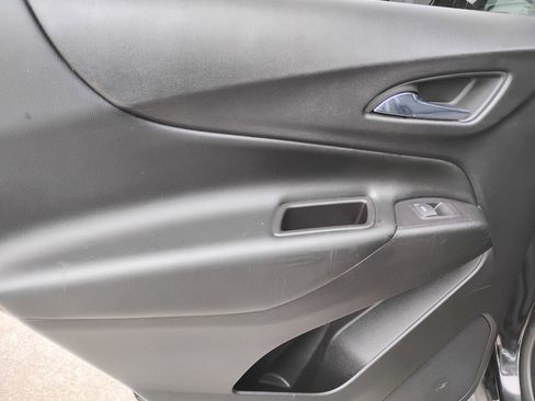 Used 2020 Chevrolet Equinox LT FWD image 16