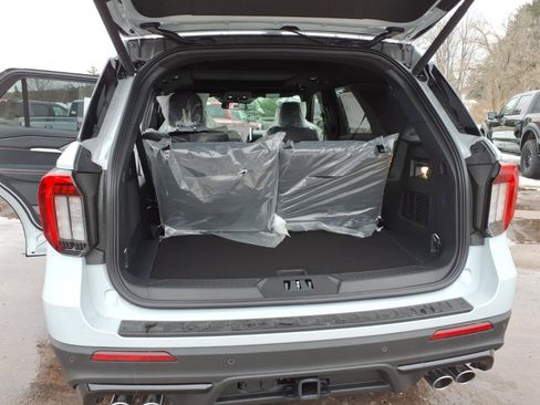 New 2026 Ford Explorer ST w/ Sun And Sound Package image 7