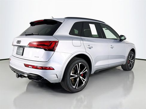 Certified 2025 Audi Q5 2.0T Premium Plus w/ Premium Plus Package image 7