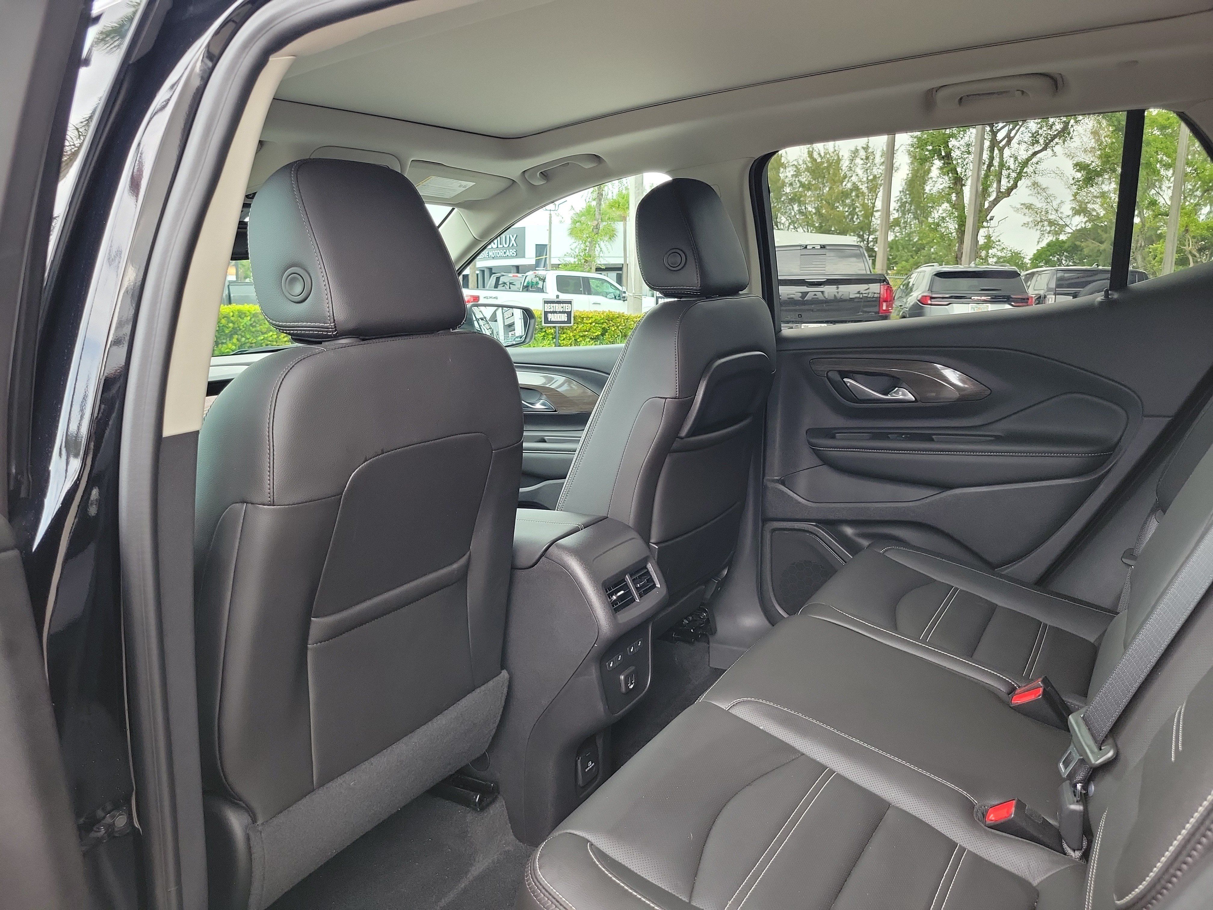 Used 2024 GMC Terrain Denali w/ Denali Premium Package AWD/4WD image 16