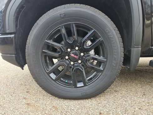 New 2026 GMC Sierra 1500 Elevation w/ Elevation Premium Package AWD/4WD image 9