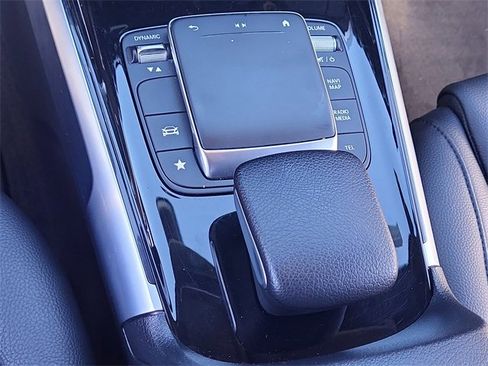 Used 2023 Mercedes-Benz GLB 250 4MATIC image 14