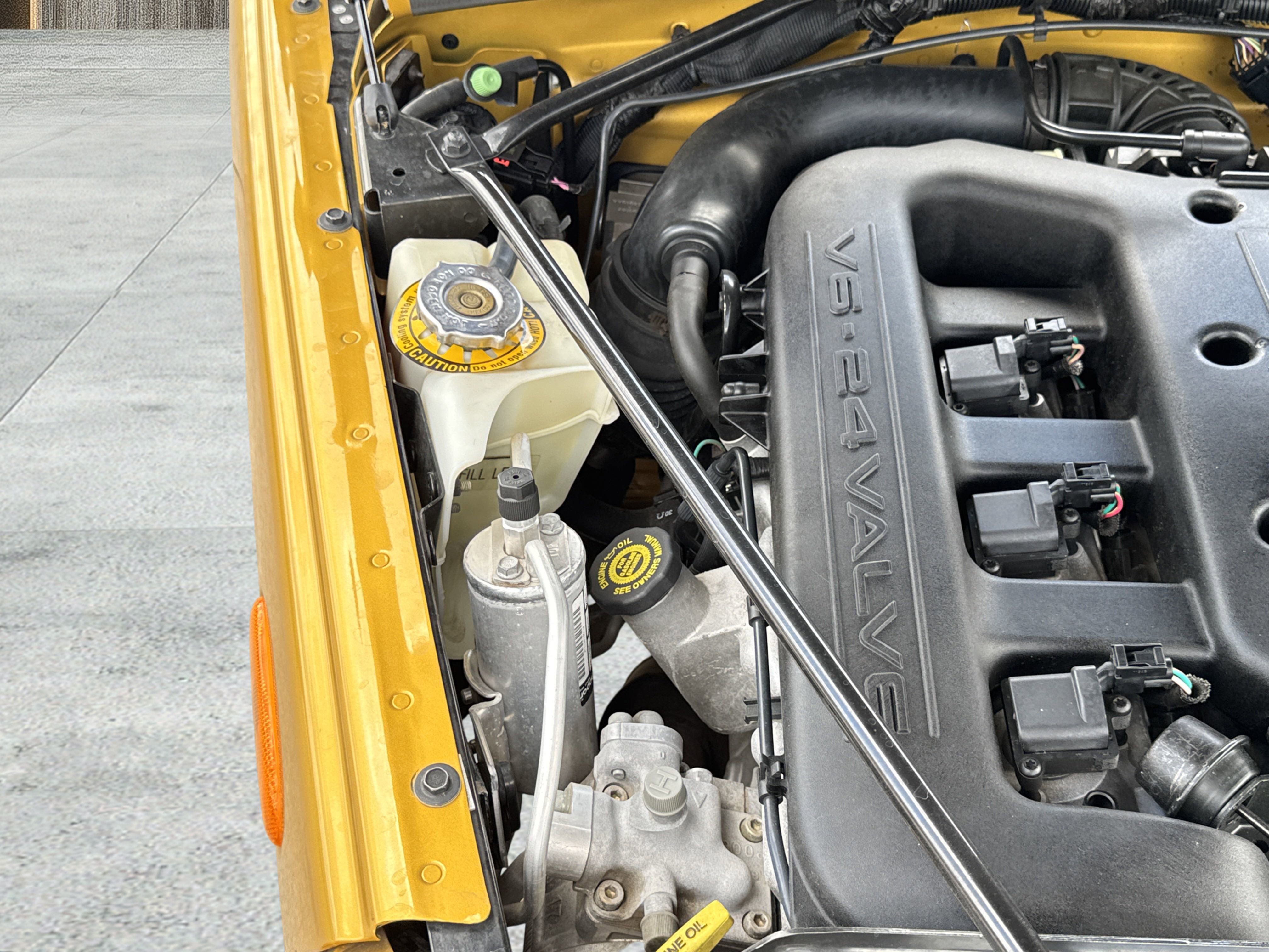 Used 2002 Chrysler Prowler RWD image 15