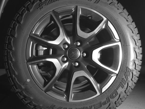 Used 2025 Jeep Compass Trailhawk AWD/4WD image 12