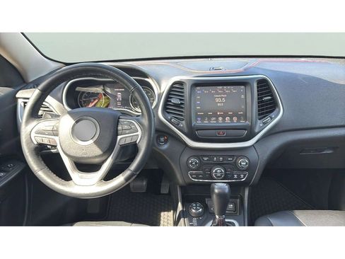 Used 2016 Jeep Cherokee Trailhawk w/ Comfort/Convenience Group AWD/4WD image 14