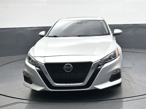 Used 2022 Nissan Altima 2.5 SV w/ SV Premium Package image 10