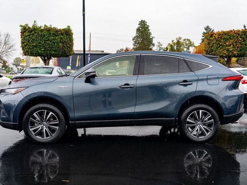 Used 2021 Toyota Venza LE image 13