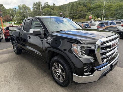Used 2019 GMC Sierra 1500 SLE w/ SLE Value Package AWD/4WD image 3