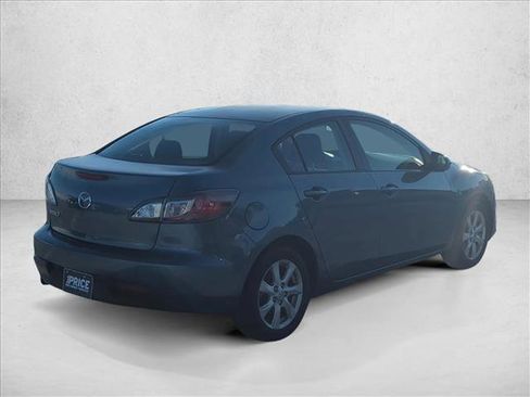 Used 2011 MAZDA MAZDA3 i Touring image 6