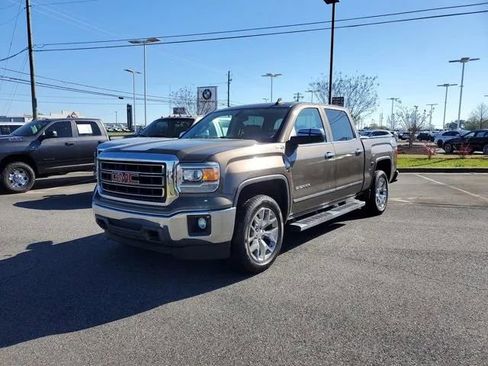 Used 2015 GMC Sierra 1500 SLT w/ SLT Crew Cab Value Package image 2