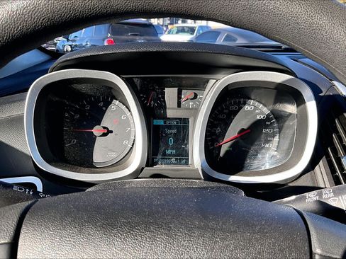 Used 2017 Chevrolet Equinox LS image 19