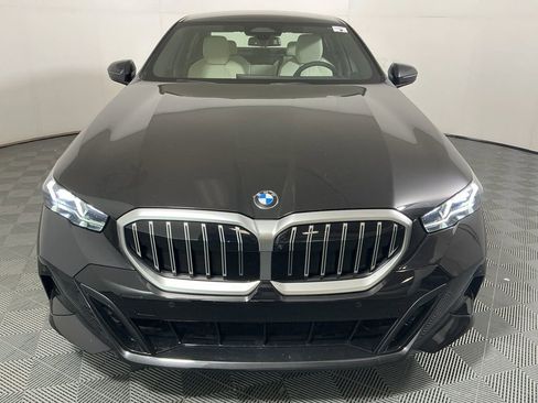 New 2026 BMW 530i w/ Executive Package RWD image 3