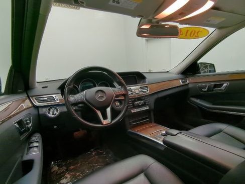 Used 2014 Mercedes-Benz E 350 4MATIC Sedan image 22