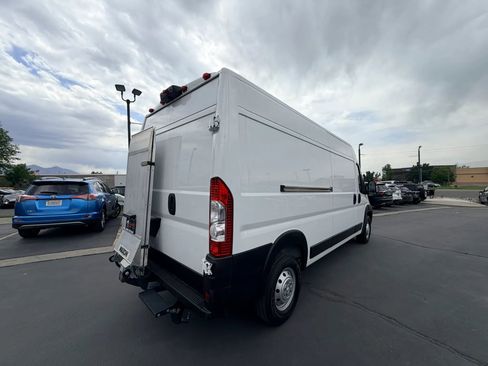 Used 2023 RAM ProMaster 2500 FWD image 3