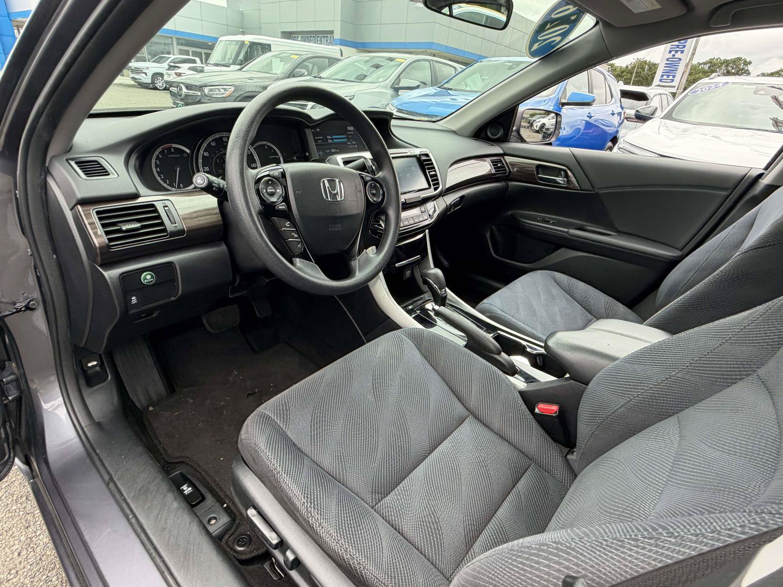 Used 2016 Honda Accord EX image 10