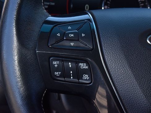 Used 2017 Ford Explorer Platinum image 24