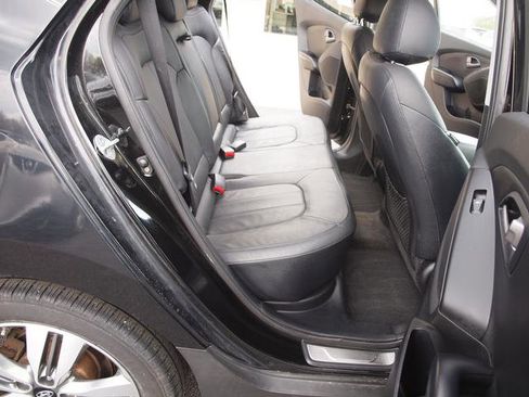 Used 2015 Hyundai Tucson Limited w/ Option Group 03 AWD/4WD image 7