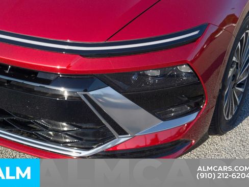 Used 2025 Hyundai Sonata SEL FWD image 9