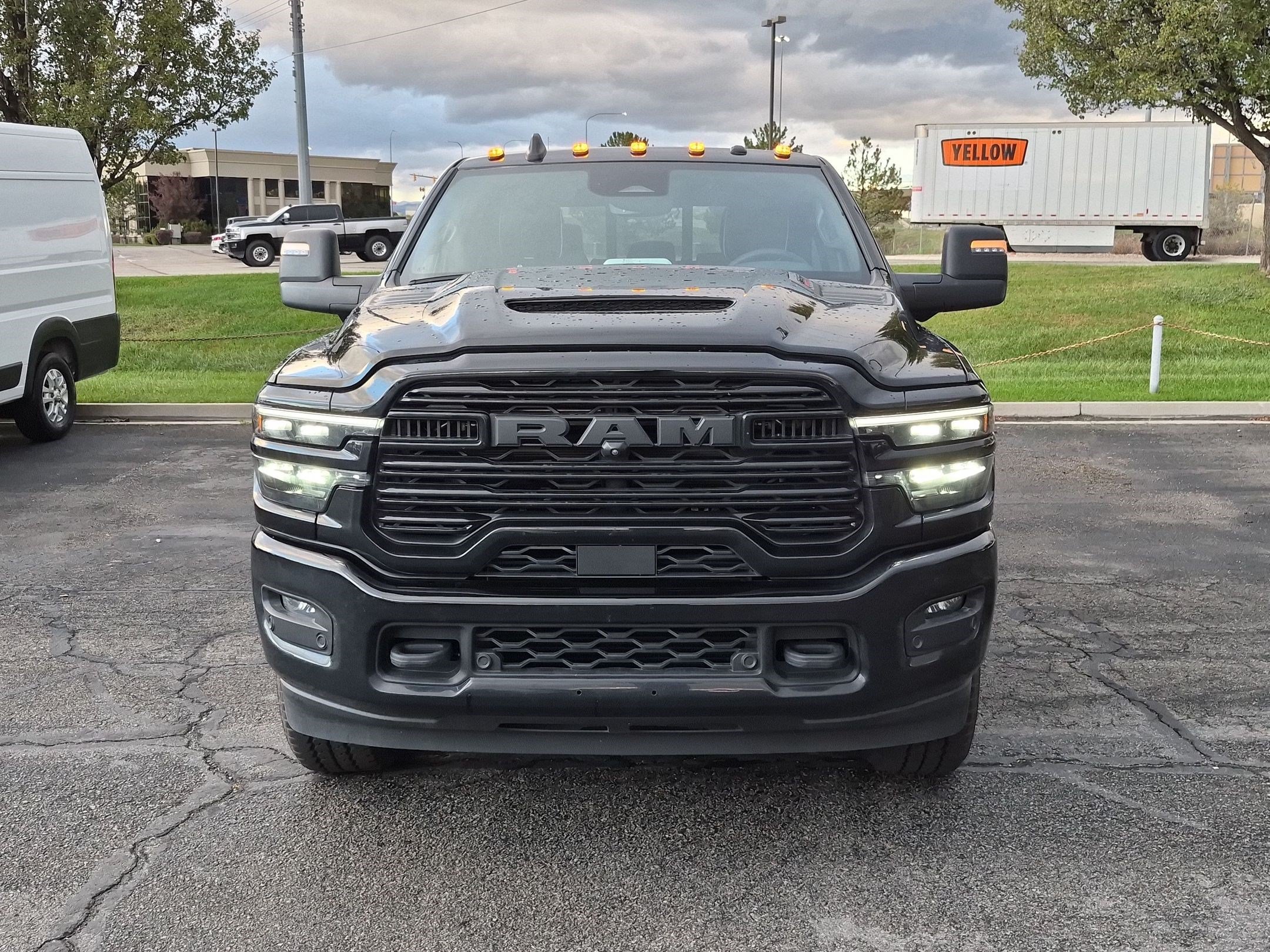 Used 2026 RAM 3500 Laramie AWD/4WD image 12