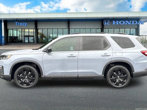 Used 2026 Honda Pilot Black Edition image 12