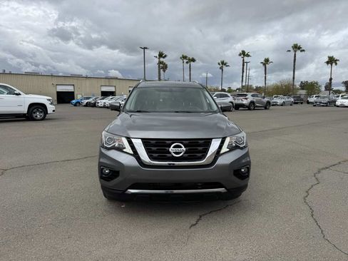 Used 2020 Nissan Pathfinder Platinum image 4