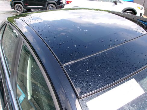 Used 2024 Volkswagen Jetta SE w/ Panoramic Sunroof Package FWD image 8