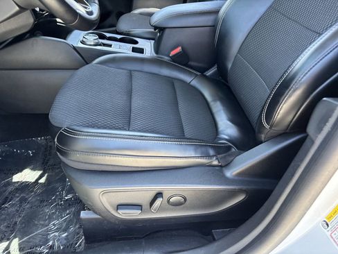 Used 2023 Ford Escape SE FWD image 18