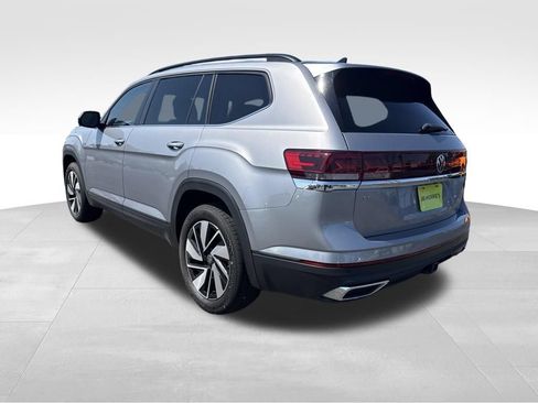 Used 2024 Volkswagen Atlas SE AWD/4WD image 10