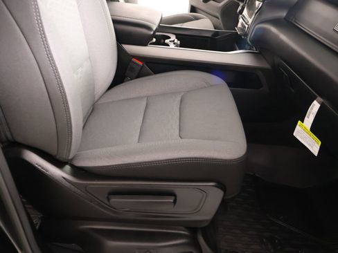 Used 2025 RAM 1500 Big Horn AWD/4WD image 14