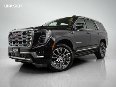 Used 2025 GMC Yukon Denali w/ Sun & Power Step Package