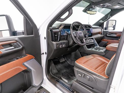 Used 2024 GMC Sierra 2500 Denali Ultimate AWD/4WD image 15