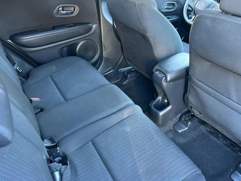 Used 2016 Honda HR-V EX image 29