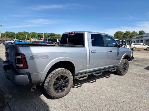 Used 2022 RAM 2500 Laramie w/ Night Edition AWD/4WD image 3