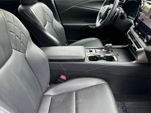 Used 2025 Lexus RX 350h w/ Convenience Package AWD/4WD image 31