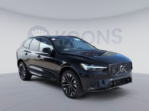 New 2026 Volvo XC60 B5 Ultra w/ Protection Package Premier image 10