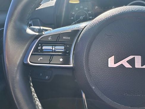 Certified 2024 Kia Seltos EX AWD/4WD image 19