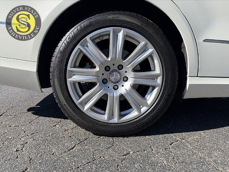 Used 2012 Mercedes-Benz E 350 4MATIC Sedan image 9