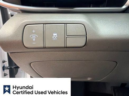 Certified 2025 Hyundai Elantra SEL FWD image 25