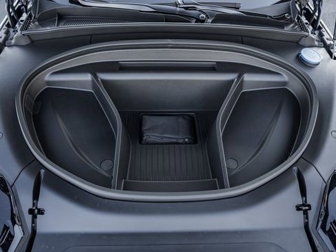 New 2025 Volvo EX90 Ultra w/ Protection Package Premier image 16