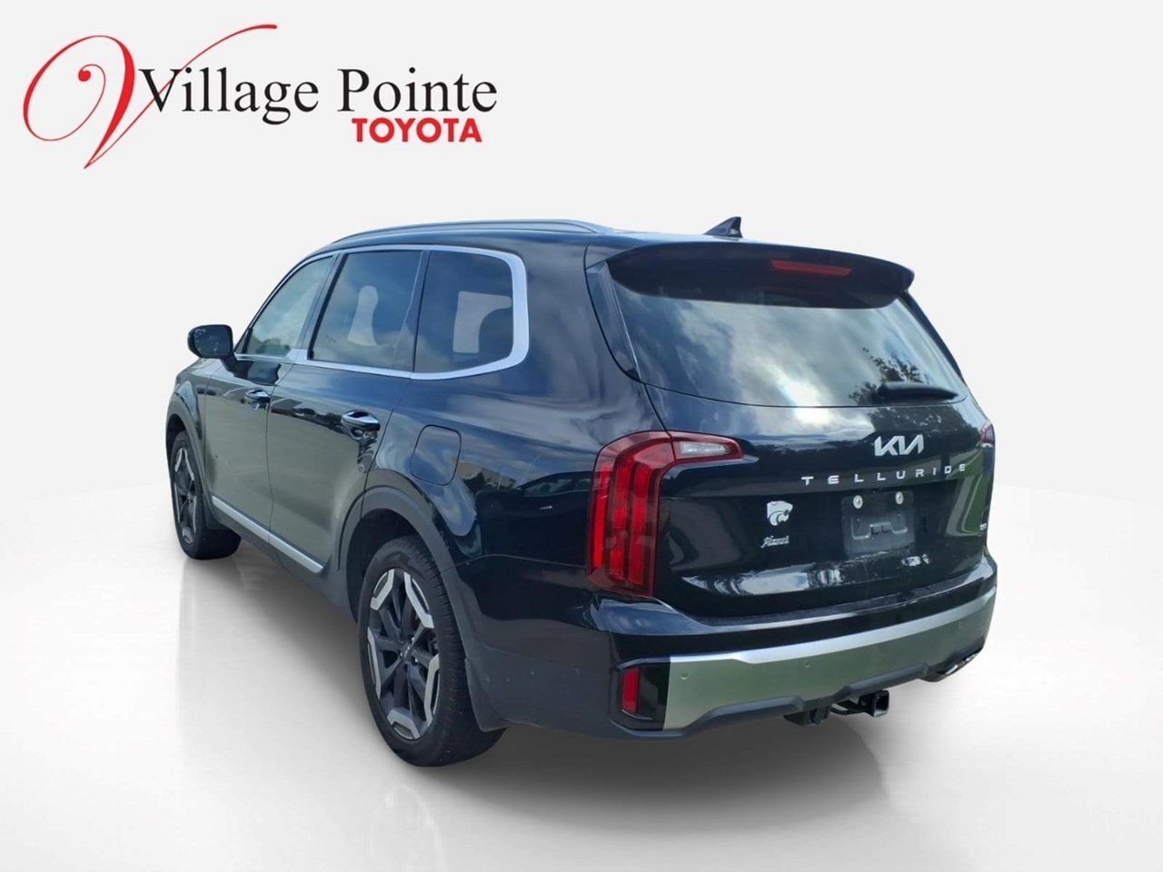 Used 2025 Kia Telluride S AWD/4WD image 2