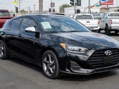 Used 2020 Hyundai Veloster 2.0 image 1