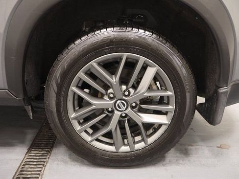 Used 2021 Nissan Rogue S FWD image 24