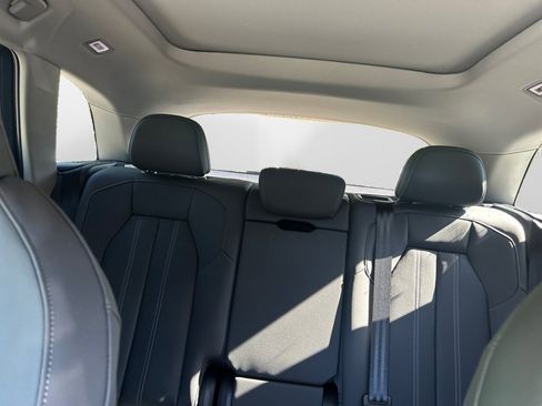 Used 2025 Audi Q5 Premium Plus w/ Premium Plus image 12