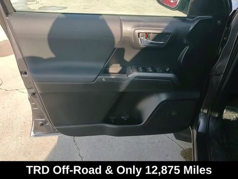 Used 2021 Toyota Tacoma TRD Off-Road image 12