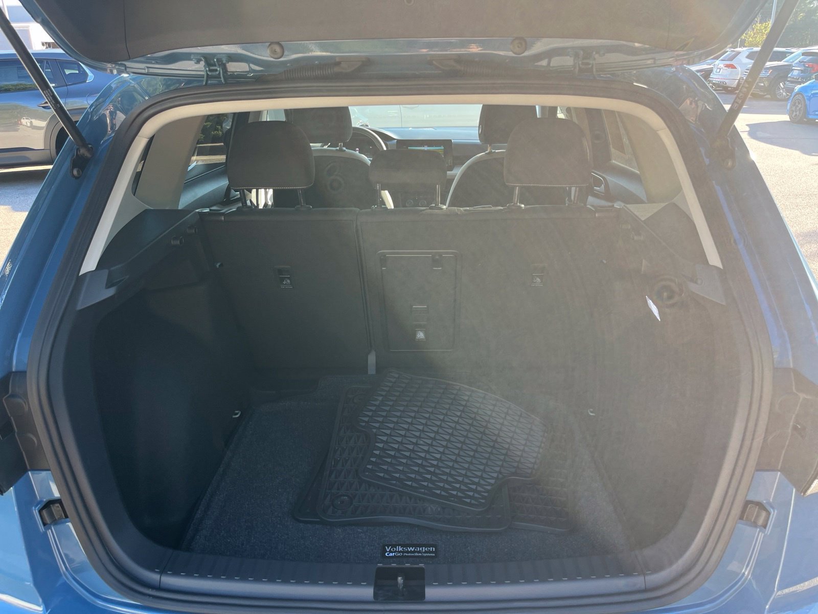 Certified 2025 Volkswagen Taos S FWD image 29
